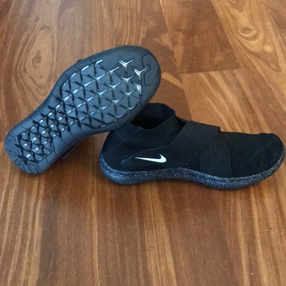 NikeLAB Gyakusou Free RN Motion Flyknit 2017 - Picture 2 of 4